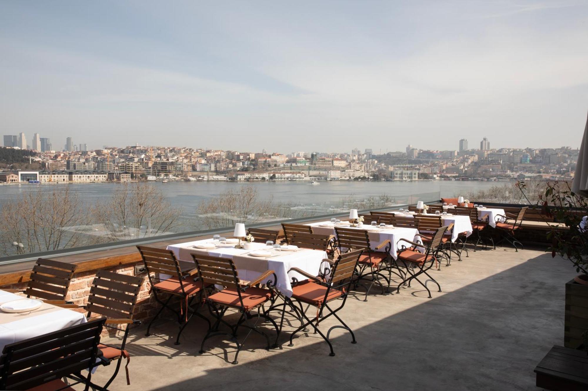 Istanbul Old City Colorful Houses Balat Petrion Hotel 外观 照片